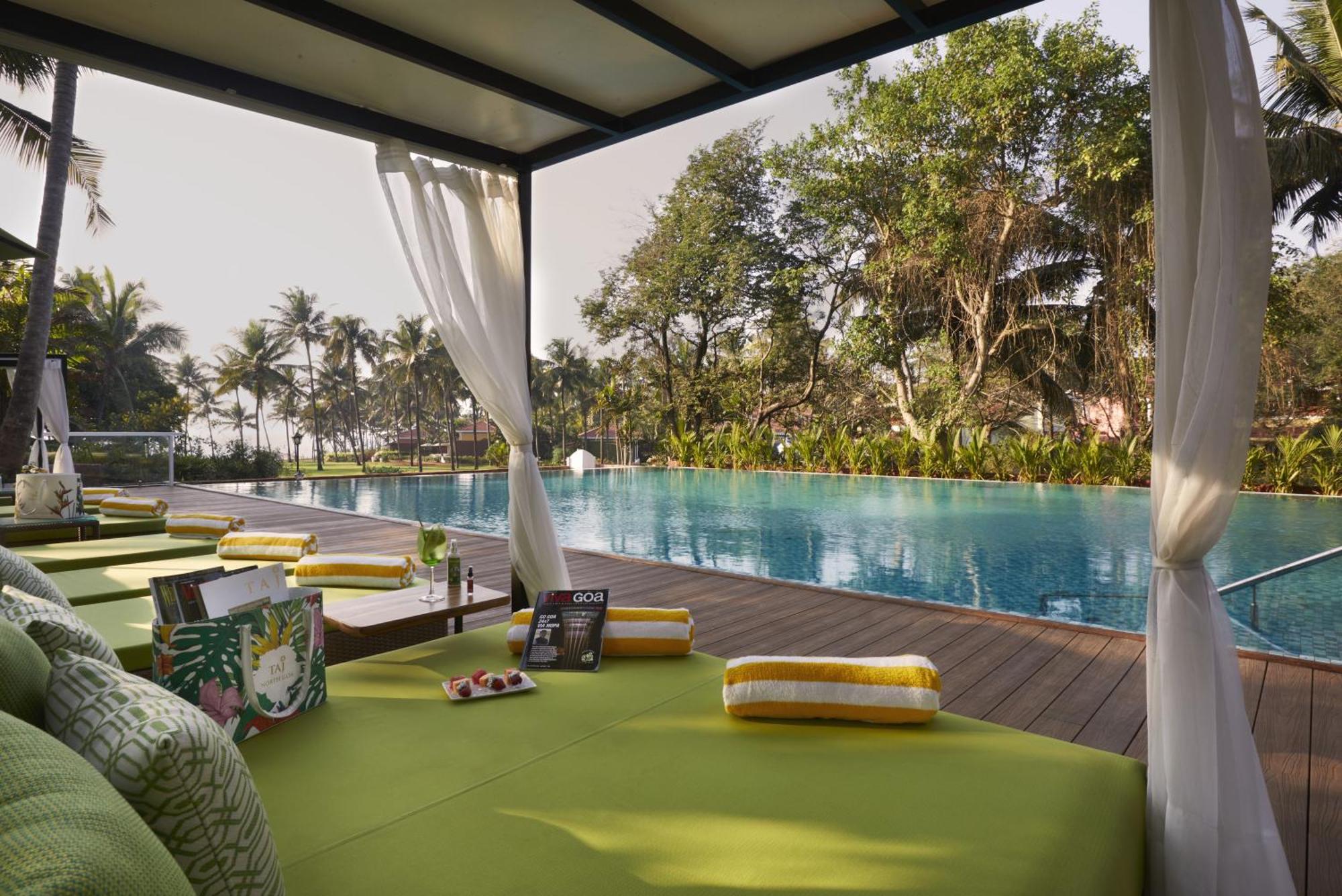 Taj Holiday Village Resort & Spa, Goa Candolim Exterior foto The pool at the Park, Hyderabad