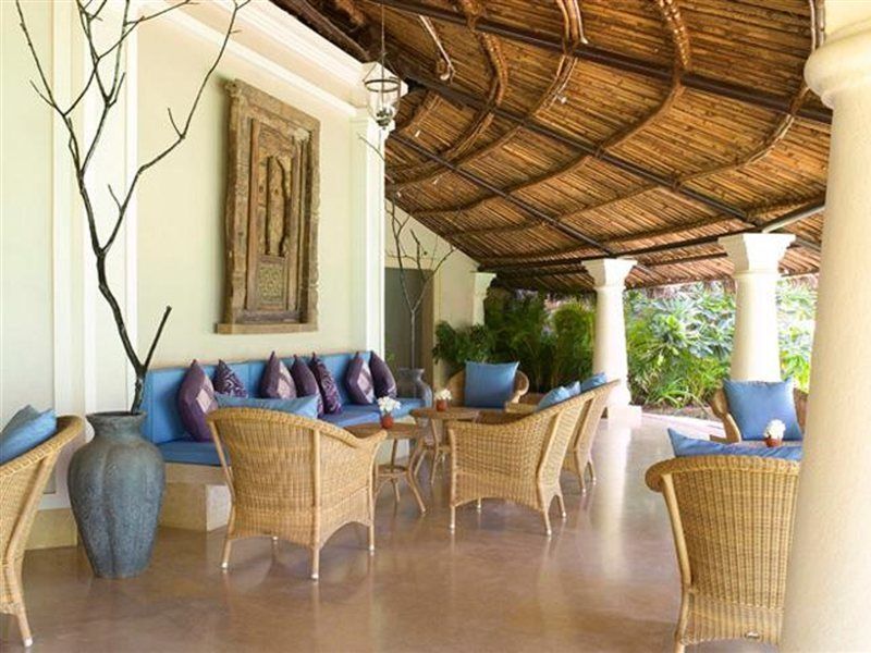 Taj Holiday Village Resort & Spa, Goa Candolim Exterior foto The interior of the hotel