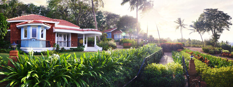 Taj Holiday Village Resort & Spa, Goa Candolim Exterior foto The resort's villas